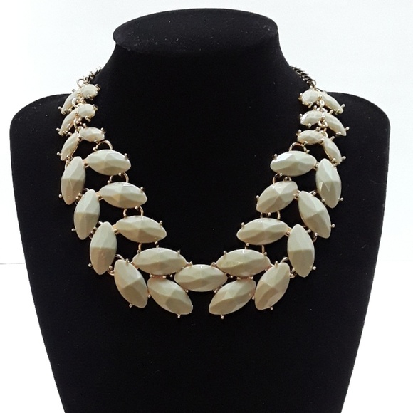 Olive Green and Gold Statement Necklace - Picture 2 of 3